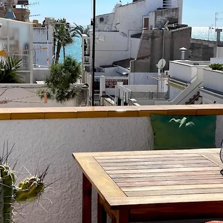 Unique With Amazing Terrace Centre סיטגס