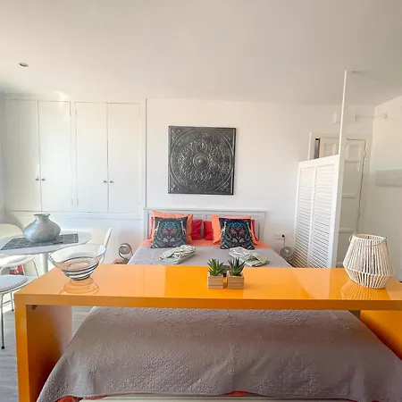 Pure Lounge